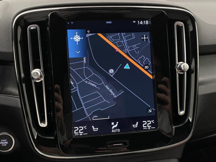 Volvo XC40 T5 ULTIMATE RECHARGE REZERVACE