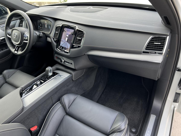 Volvo XC90 B5 AWD R-DESIGN 7 MÍSTNÁ Aut