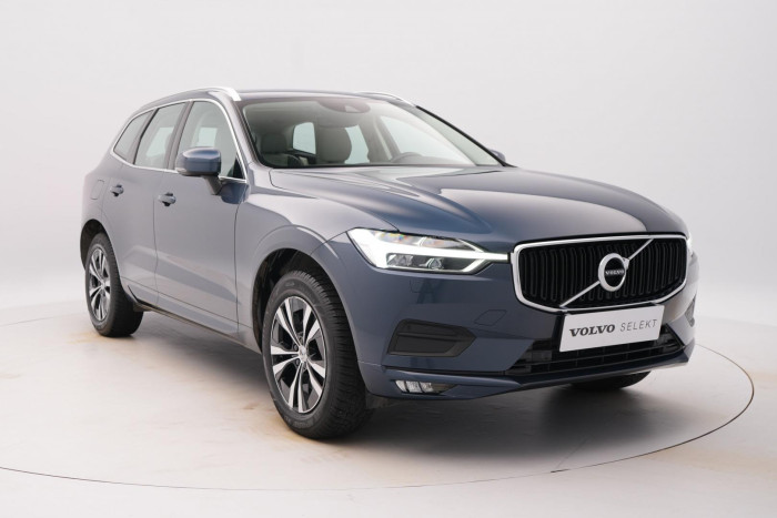 Volvo XC60 D4 MOMENTUM PRO REZERVACE 2.0 d Momentum