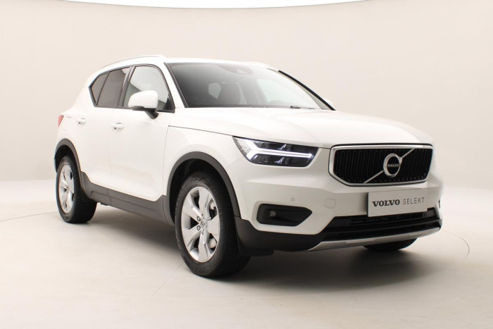 Volvo XC40 T4 AWD MOMENTUM AUT CZ 1.maj 2.0 Momentum