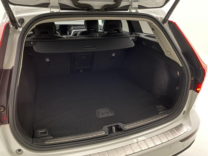 Volvo V60 D3 MOMENTUM AUT REZERVACE 2.0 d Momentum