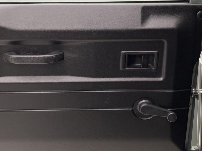 Land Rover Defender 110 STW AWD CZ REZERVACE