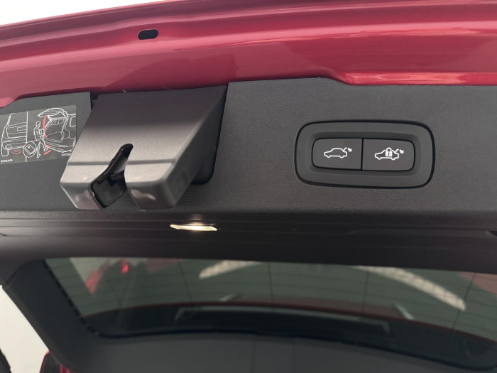 Volvo V60 T8 AWD RECHARGE INSCRIPTION