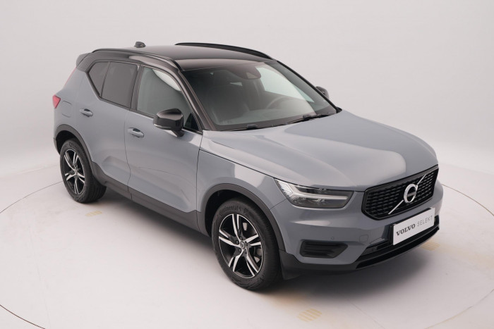 Volvo XC40 B4 AWD R-DESIGN AUT 1.maj CZ