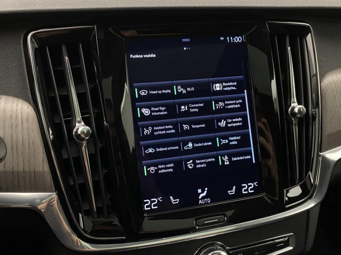 Volvo V90 CC D4 AWD ADVANCED REZERVACE 2.0 d CC CC
