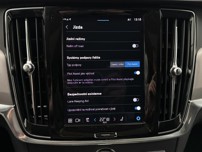 Volvo V90 CC B4 AWD PLUS REZERVACE