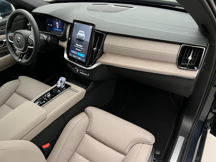Volvo XC90 T8 AWD RECHARGE BRIGHT PLUS
