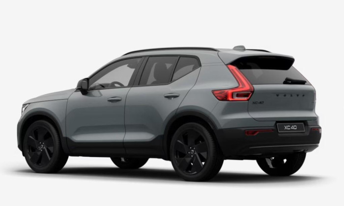 Volvo XC40 B3 AUT PLUS BLACK EDITION