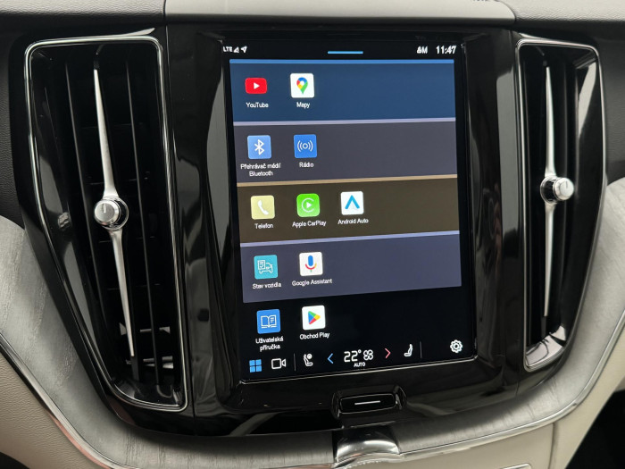 Volvo XC60 T6 AWD RECHARGE DARK 1.maj