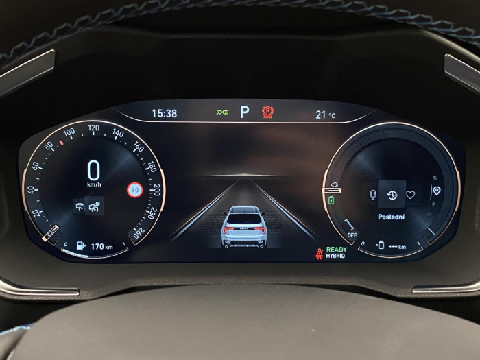 Lynk & Co 01 PHEV DCT AUT 1.maj. REZERVACE