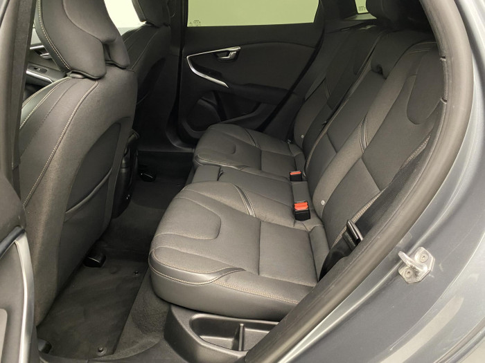 Volvo V40 D3 MOMENTUM 2.0 d Momentum