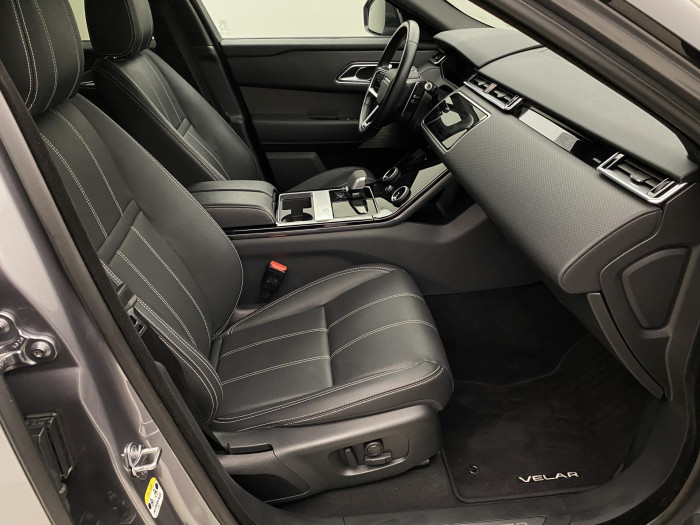 Land Rover Range Rover Velar D200 SE AWD REZERVACE 2.0 d SE