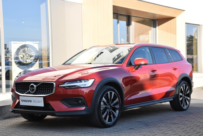 Volvo V60 CC B4 AWD ADVANCED REZERVACE 2.0 CC CC