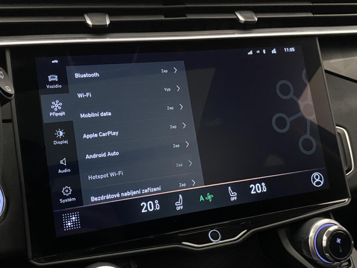 Lynk & Co 01 PHEV DCT AUT 1.maj. REZERVACE