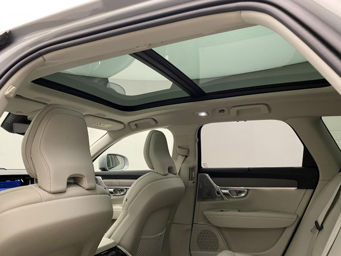 Volvo V90 CC B4 AWD ULTIMATE CZ 1.maj 2.0 CC CC