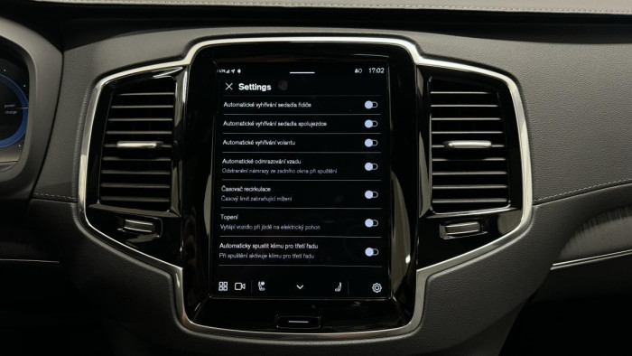 Volvo XC90 T8 AWD RECHARGE REZERVACE