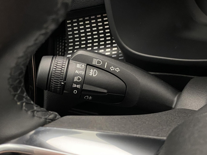 Volvo XC40 B4 ULTIMATE DARK AUT CZ
