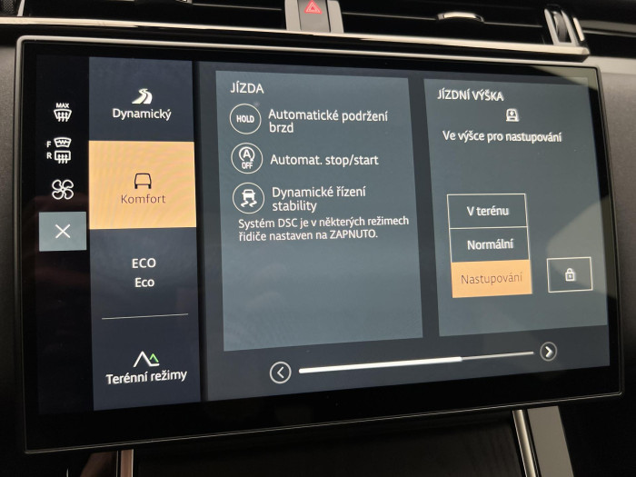 Land Rover Range Rover Velar P250 DYNAMIC SE AWD AUT CZ 2.0 Dynamic SE