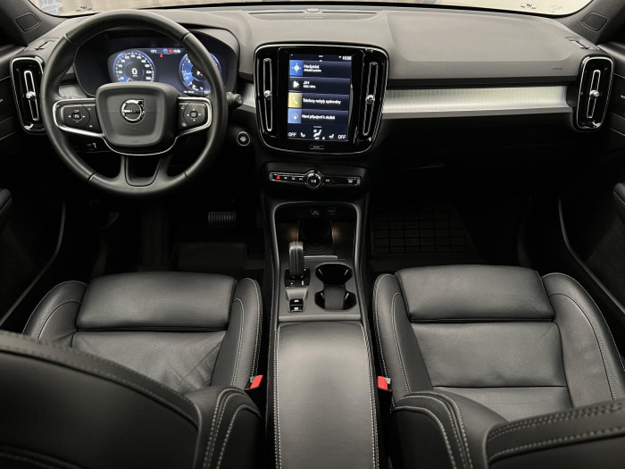 Volvo XC40 D4 AWD MOMENTUM AUT 2.0 d Momentum