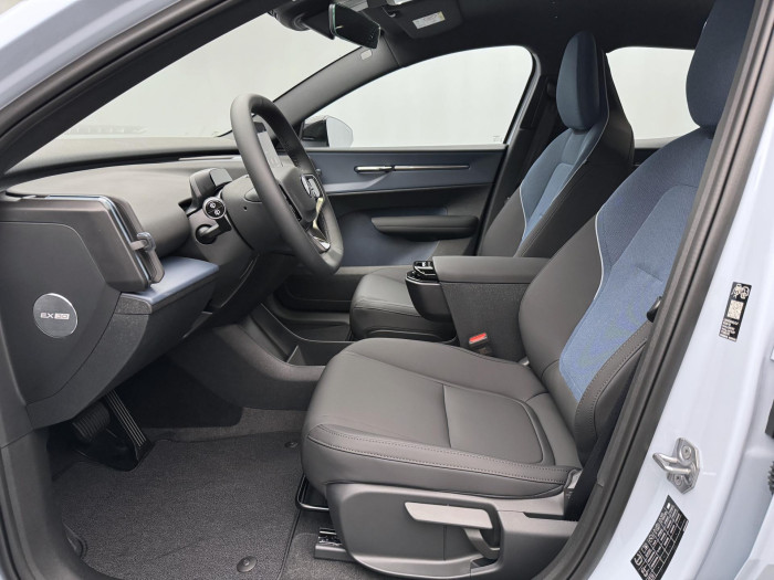 Volvo EX30 PURE ELECTRIC EXTENDED CORE