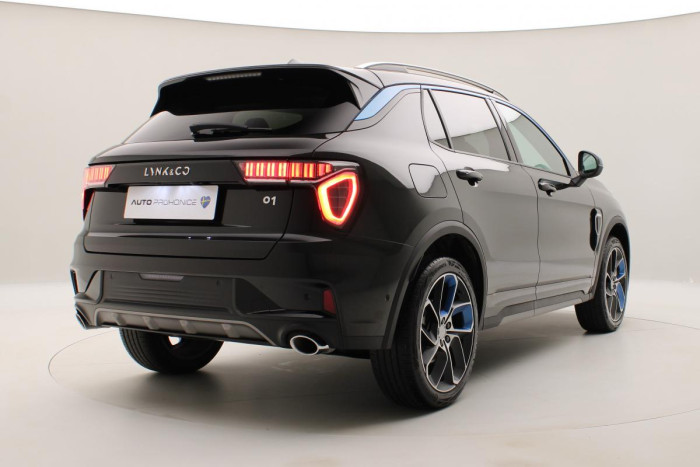 Lynk & Co 01 PHEV DCT AUT 1.maj. REZERVACE