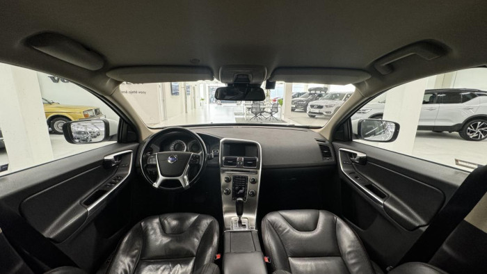 Volvo XC60 D5 AWD SUMMUM REZERVACE 2.4 d Summum
