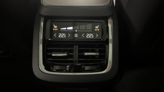 Volvo XC90 B5 AWD INSCRIPTION REZERVACE