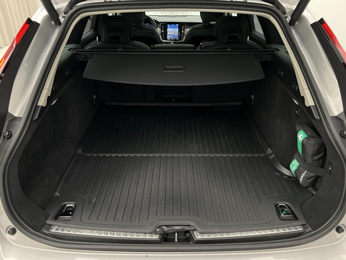 Volvo V90 T6 AWD RECHARGE PLUS DARK AUT