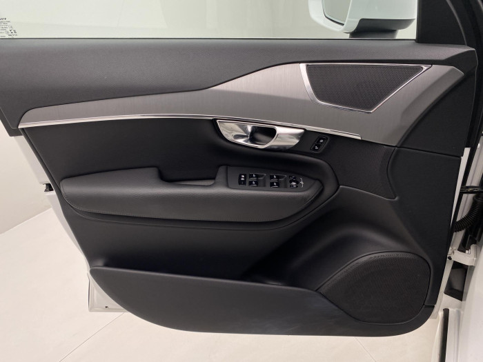 Volvo XC90 B5 AWD MOMENTUM AUT CZ 2.0 Momentum