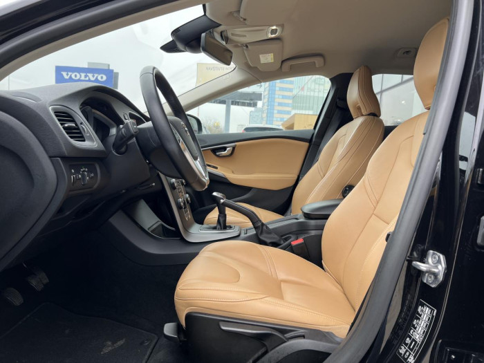 Volvo V40 D2 MOMENTUM 1.maj. 2.0 d Momentum