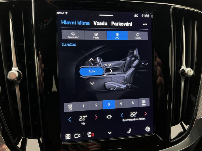 Volvo S60 B5 AWD ULTIMATE DARK AUT 1.maj