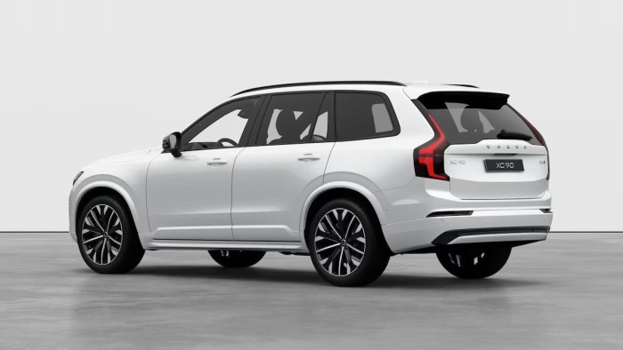 Volvo XC90 B5 AWD AUT DARK ULTRA 7 míst