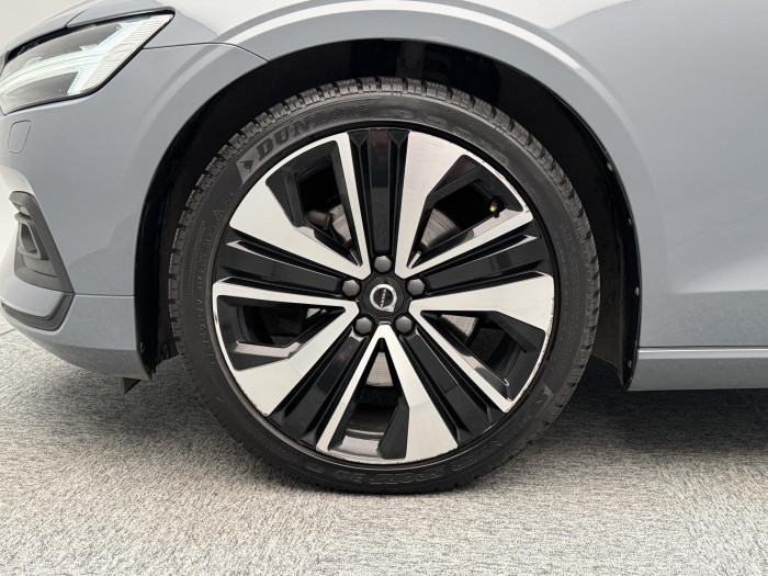 Volvo V60 B4 MOMENTUM PRO AUT CZ 1.maj. 2.0 Momentum