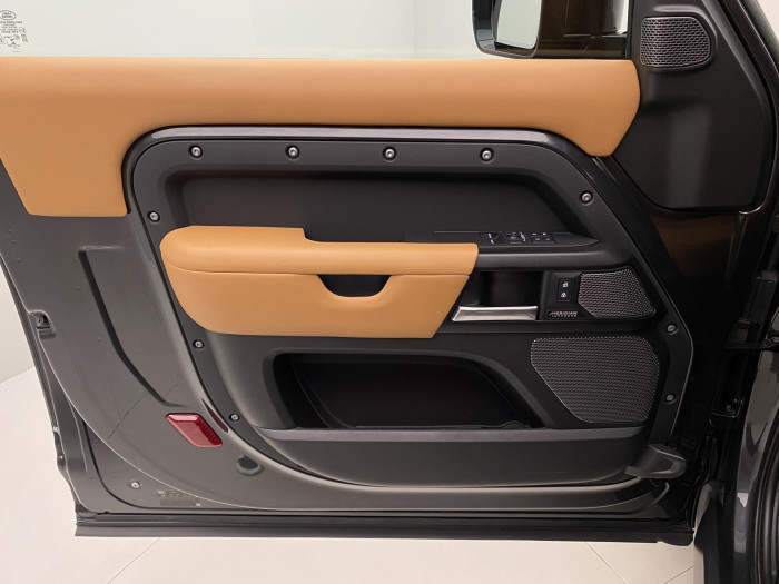 Land Rover Defender 90 P525 AWD CARPATHIAN EDITION 5.0 Edition