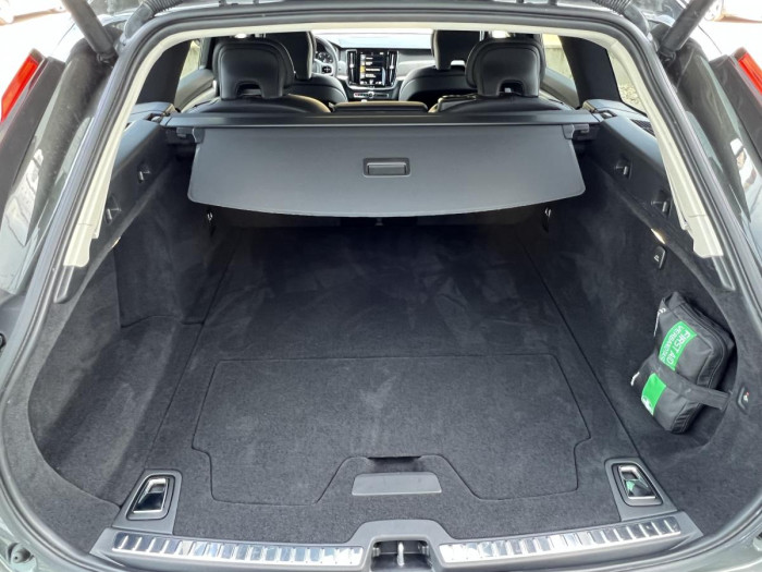 Volvo V90 CROSS COUNTRY B4 AWD Aut 1.maj