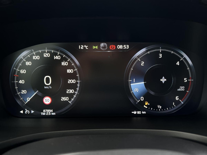 Volvo V60 D4 R-DESIGN NAVIGACE 1.maj. 2.0 d