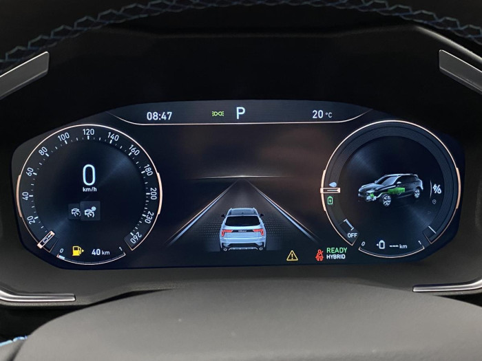 Lynk & Co 01 PHEV DCT AUT 1.maj. REZERVACE