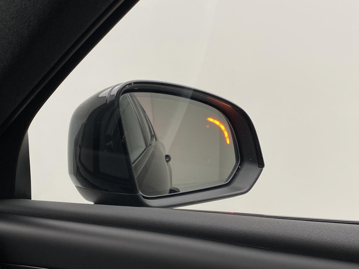 Volvo XC40 B3 DARK PLUS AUT CZ