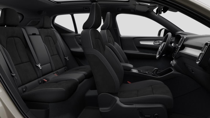 Volvo XC40 B3 AUT DARK PLUS