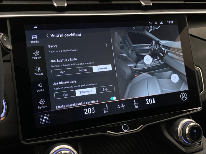 Lynk & Co 01 PHEV DCT AUT 1.maj