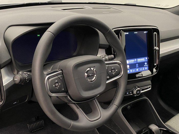 Volvo XC40 B3 AUT DARK PLUS