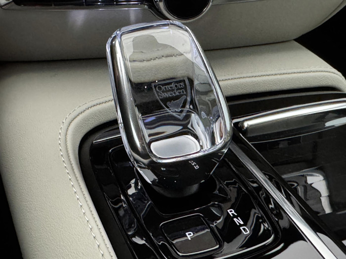 Volvo V60 T6 AWD Plug-in H. DARK ULTRA