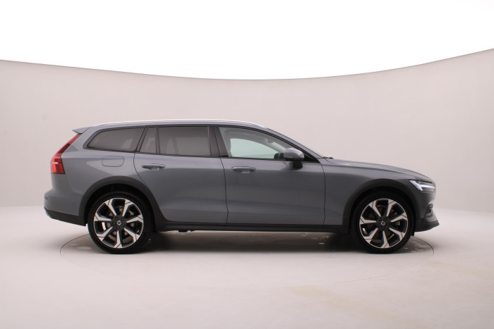 Volvo V60 CC B5 AWD BRIGHT REZERVACE 2.0 CC CC