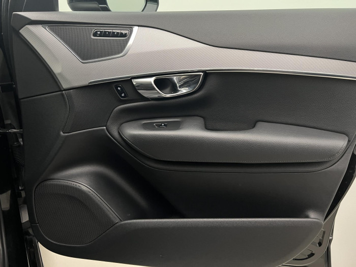 Volvo XC90 D5 AWD INSCRIPTION 7MÍSTNÁ AUT 2.0 d