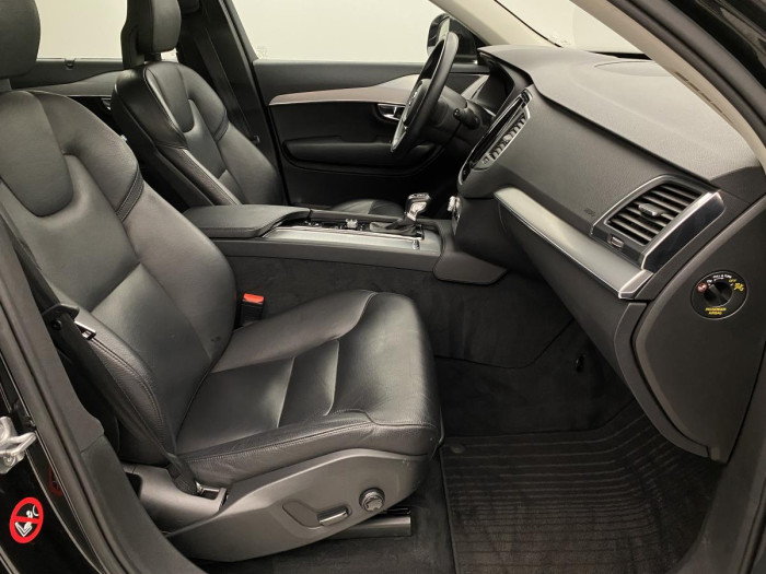 Volvo XC90 D5 AWD MOMENTUM AUT 2.0 d Momentum