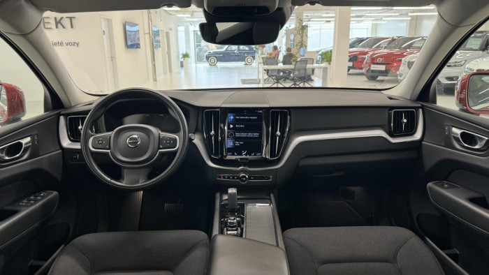 Volvo XC60 B4 AWD MOMENTUM AUT 2.0 Momentum