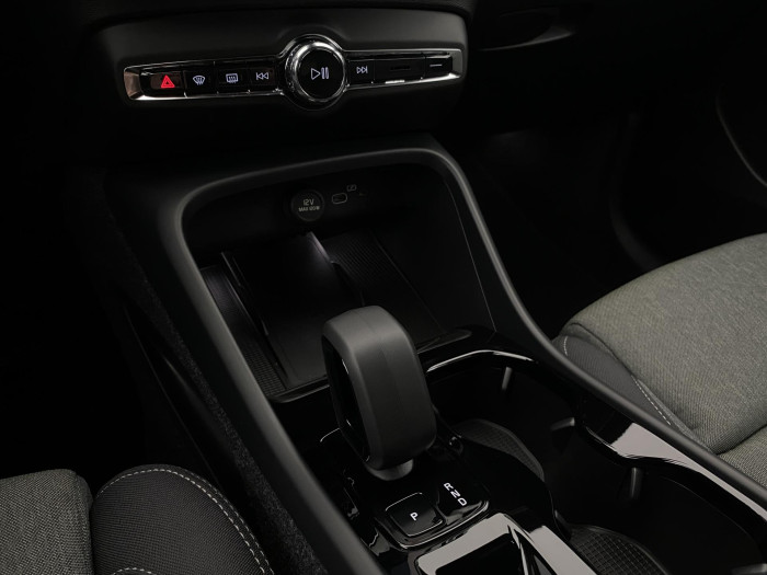 Volvo XC40 B3 AUT DARK PLUS