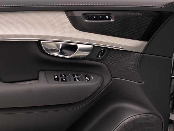 Volvo XC90 B5 AWD BLACK EDITION PLUS 7m