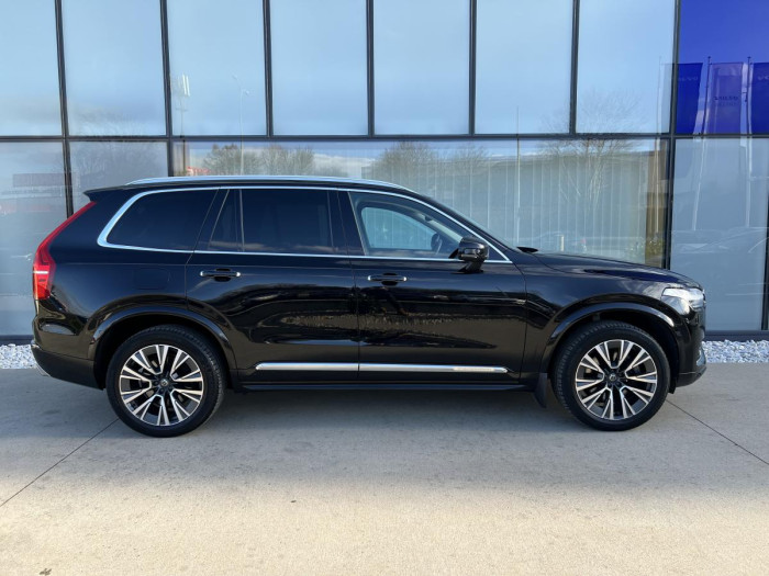 Volvo XC90 B5 AWD INSCRIPTION 7MÍSTNÁ Aut