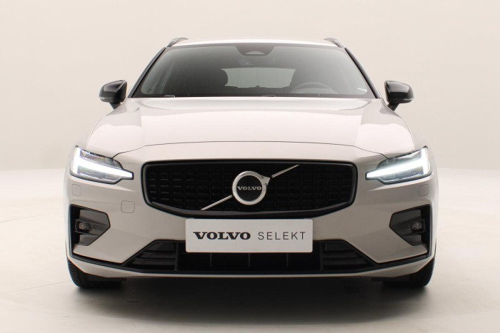 Volvo V60 B4 PLUS DARK AUT CZ 1.maj